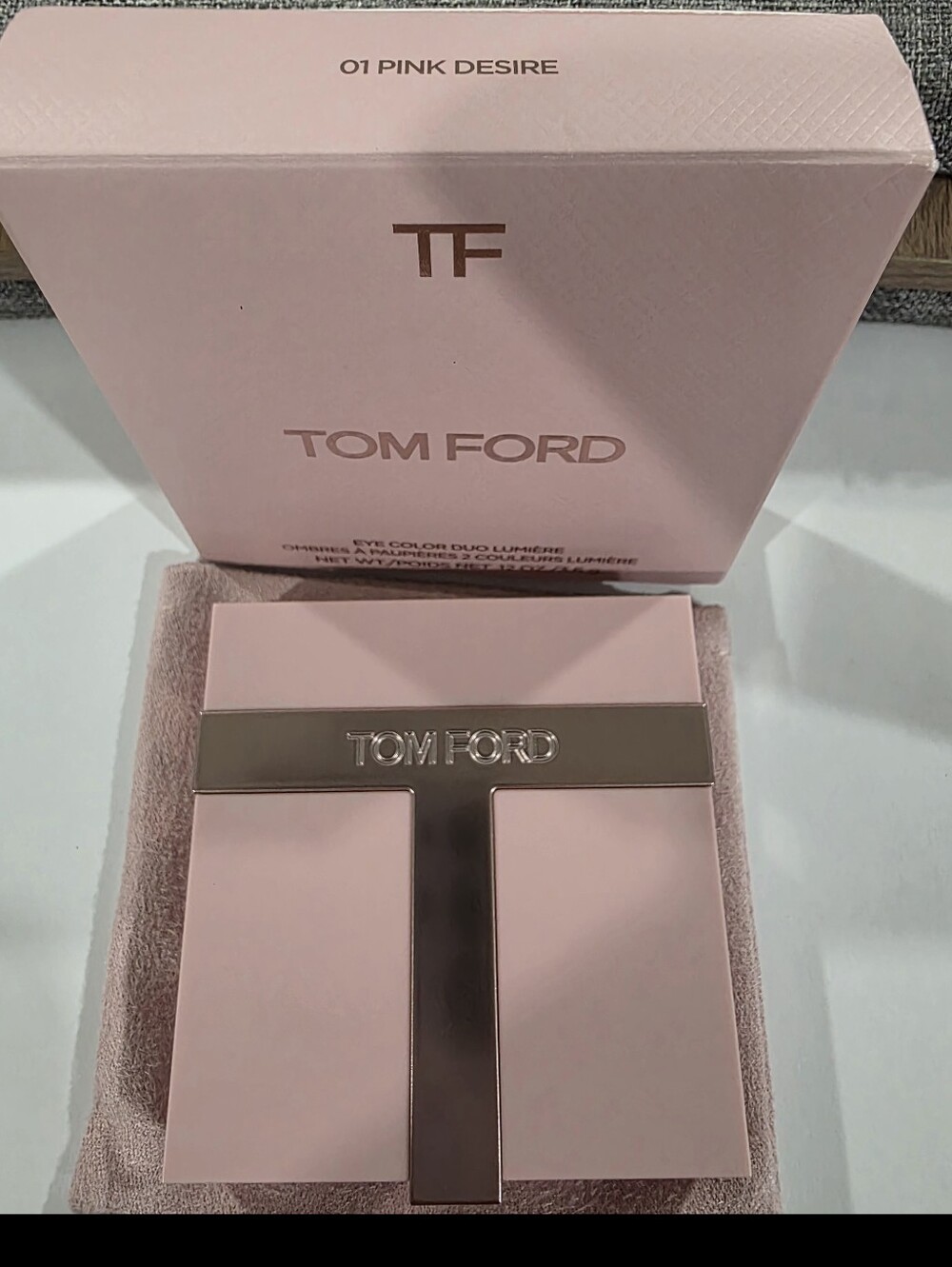 TOM FORD Love Collection Eye Color Duo Lumiére 01 Pink Desire. 0.12 oz 💥NEW💥 - Picture 8 of 9